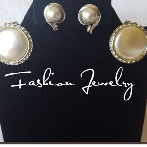 Vintage Faux Pearl Fashion Earrings Richelleu